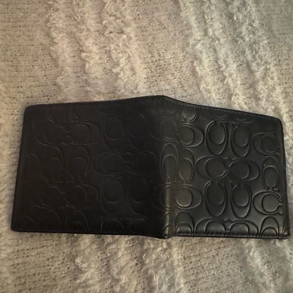 Coach bifold - Picture 2 of 3